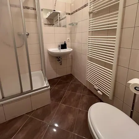 2 Raum Wohnung Direkt Am Suedring Magdeburg Exterior foto