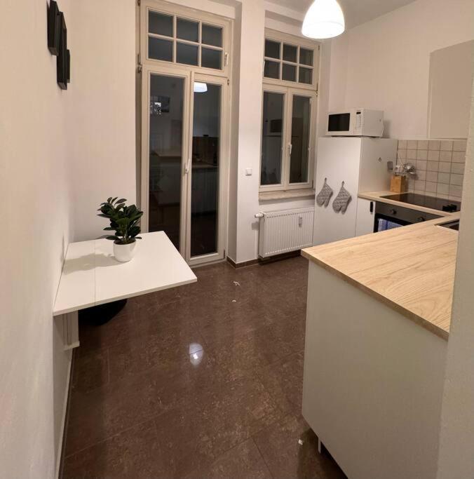2 Raum Direkt Am Suedring Apartment Magdeburg